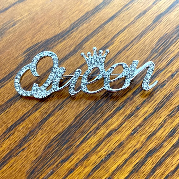 👑Queen sparkling brooch - Picture 2 of 3